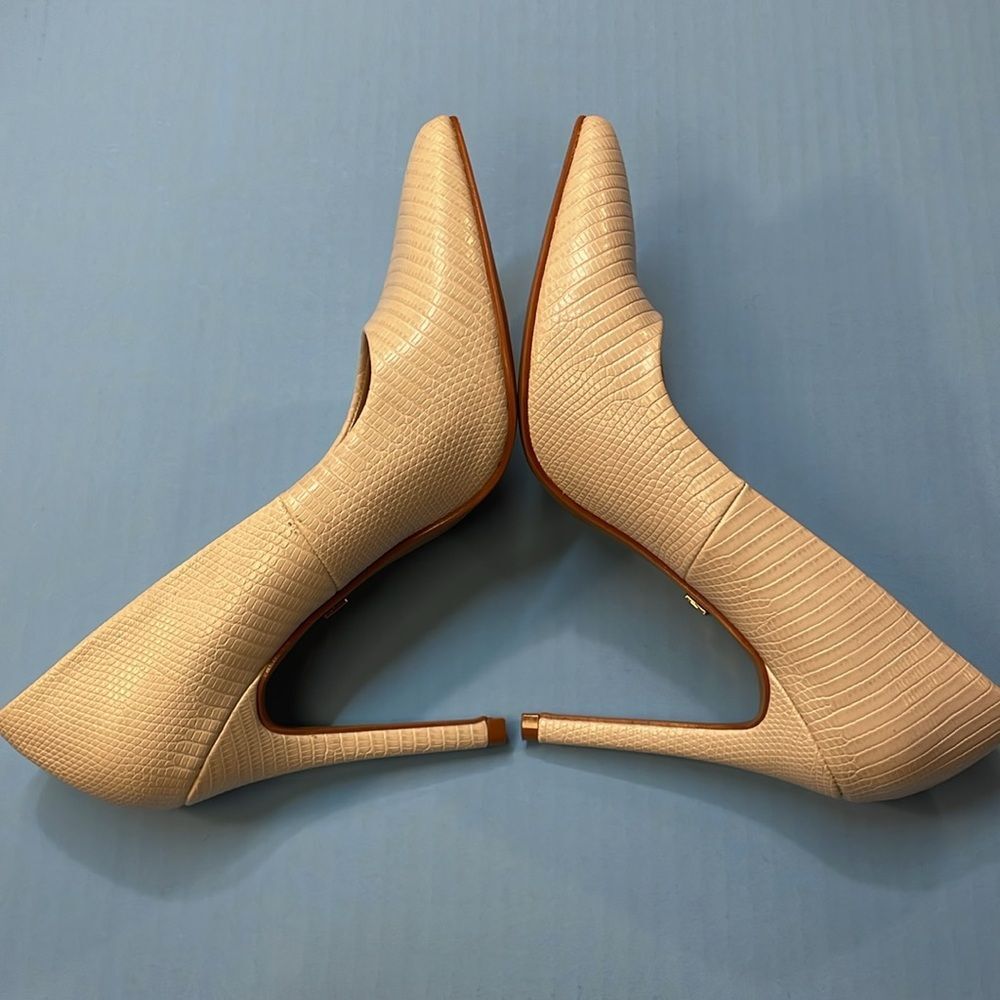 Torta Caliente Cream Faux Snakeskin Pointed Toe High Heel Pumps Women’s Sz 8 - Picture 6 of 10